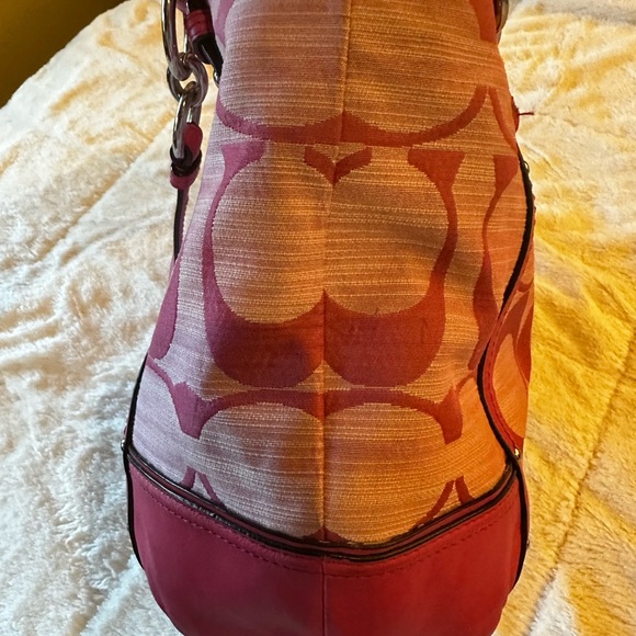 COACH Pink Women's Hand Bag - Picture 12 of 15